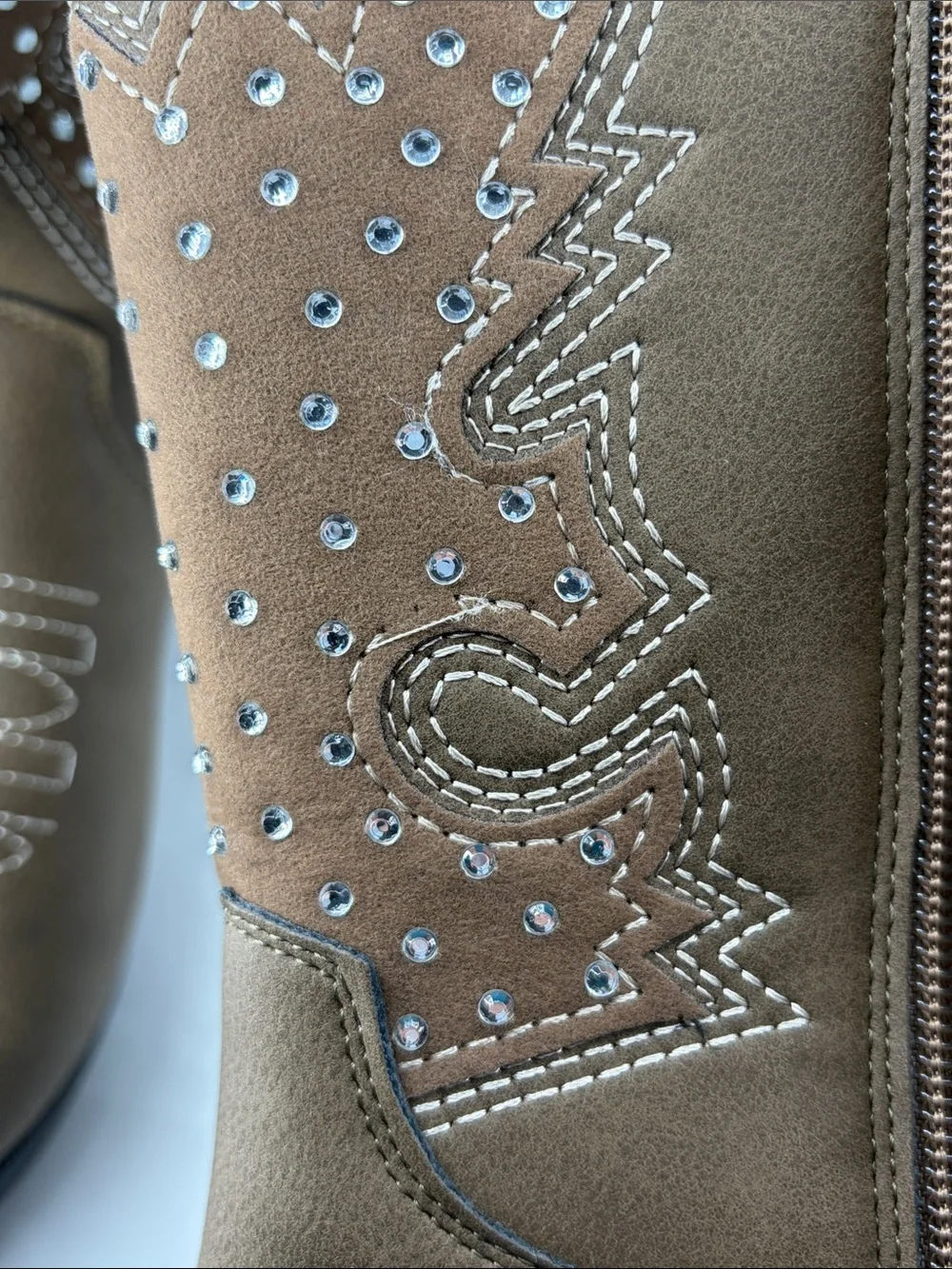Kensie Girl cowgirl zip up boots with rhinestones. Size 4 girls